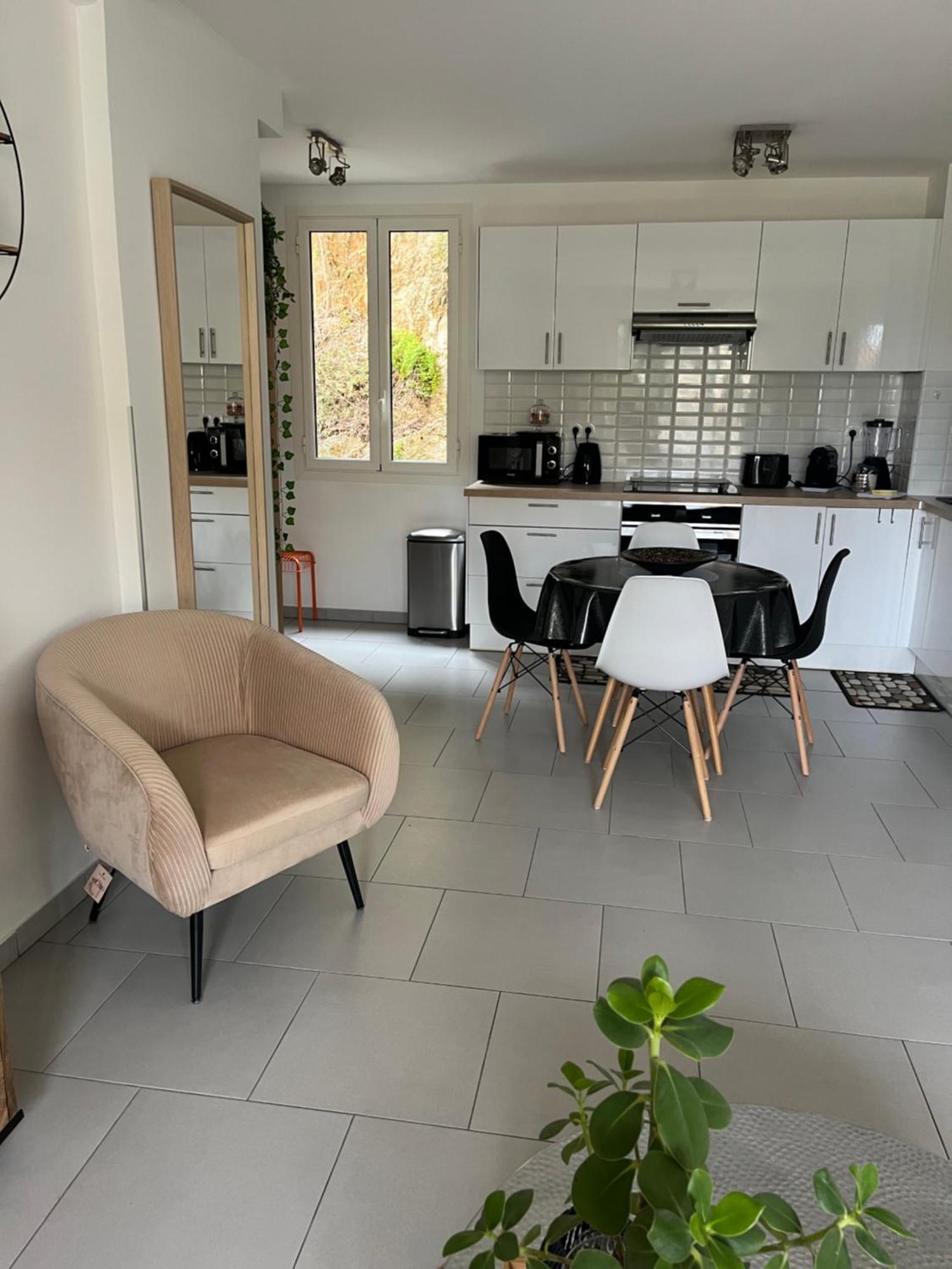 Beau 2P, Tres Equipe, Localisation Parfaite/Ac Apartment Вилафранк-сюр-Мер Екстериор снимка